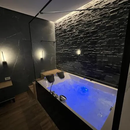 The Pearl - In The Heart Of Apartment Skopje